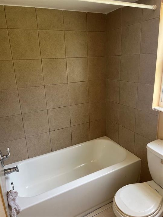 В аренду: $1,800 (3 спален, 1 ванн, 900 Квадратных фут)