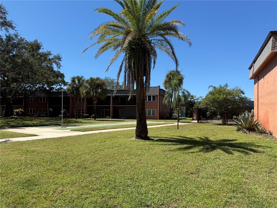 For Sale: $113,000 (1 beds, 1 baths, 700 Square Feet)