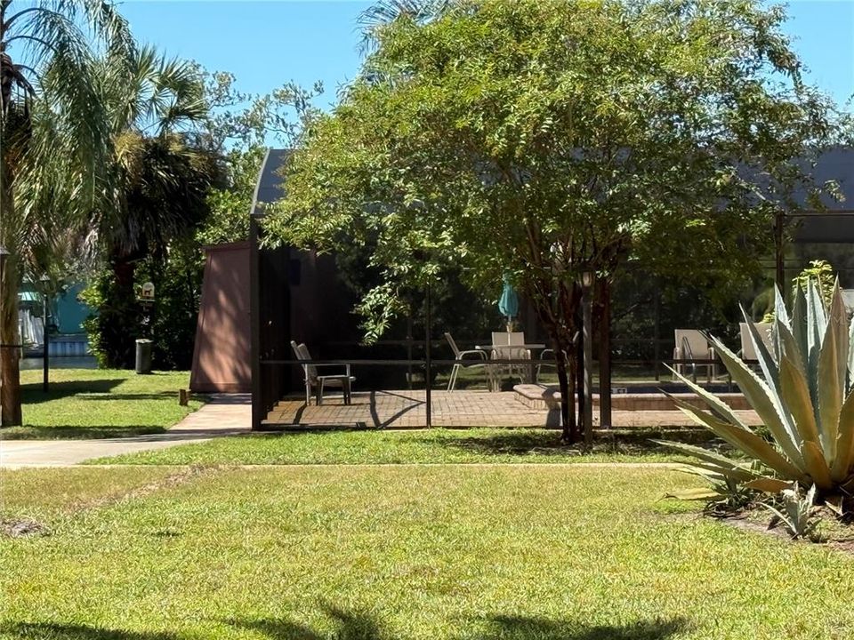 For Sale: $113,000 (1 beds, 1 baths, 700 Square Feet)