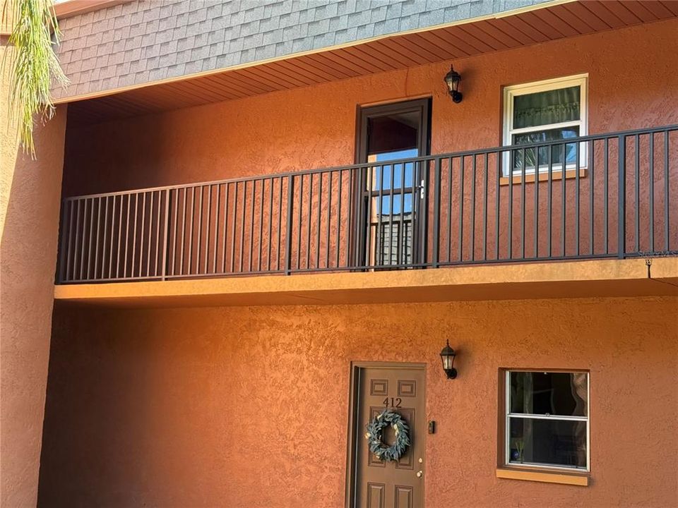 For Sale: $113,000 (1 beds, 1 baths, 700 Square Feet)