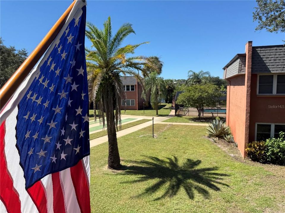 For Sale: $113,000 (1 beds, 1 baths, 700 Square Feet)