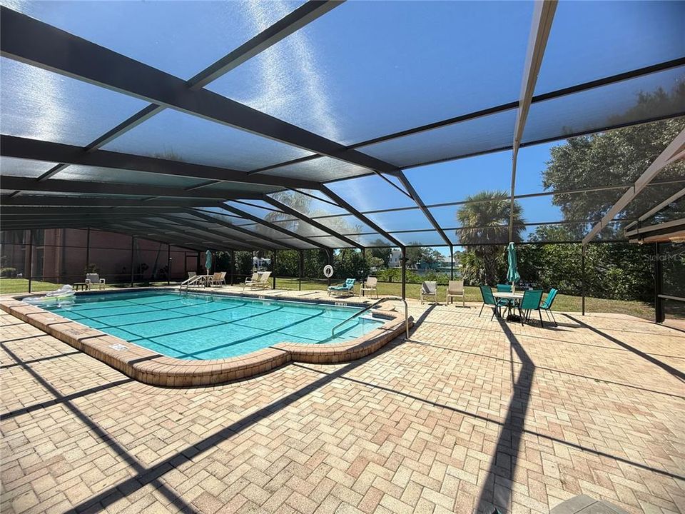 For Sale: $113,000 (1 beds, 1 baths, 700 Square Feet)