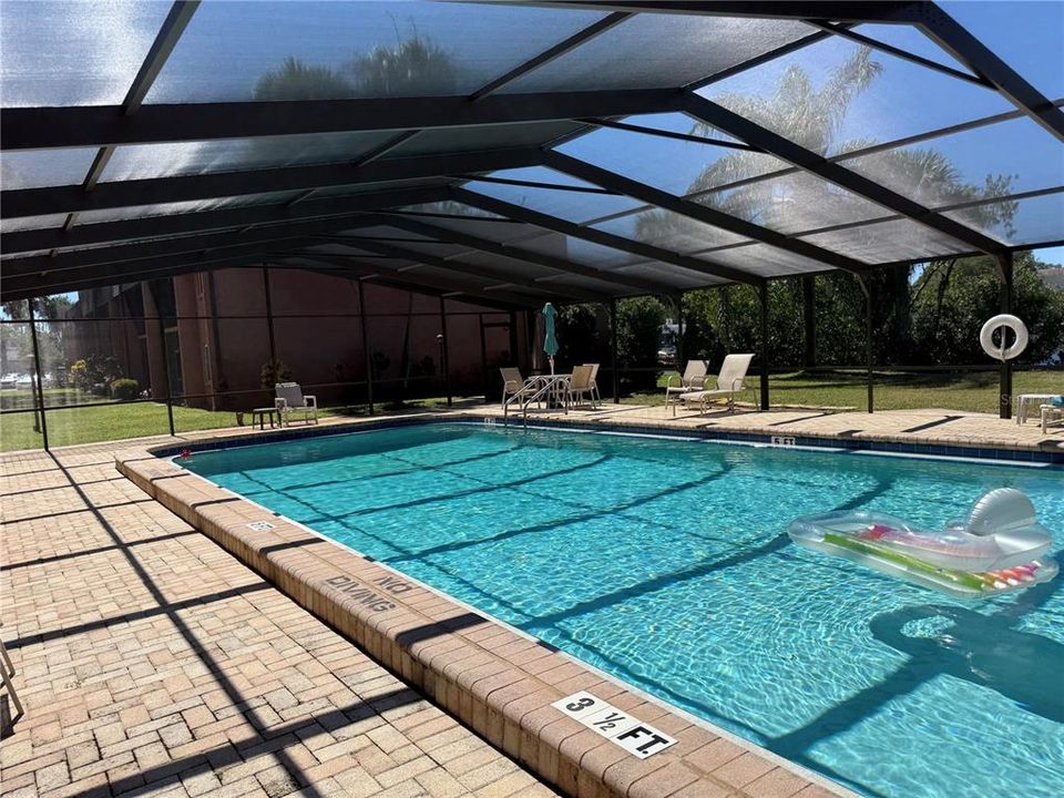 For Sale: $113,000 (1 beds, 1 baths, 700 Square Feet)