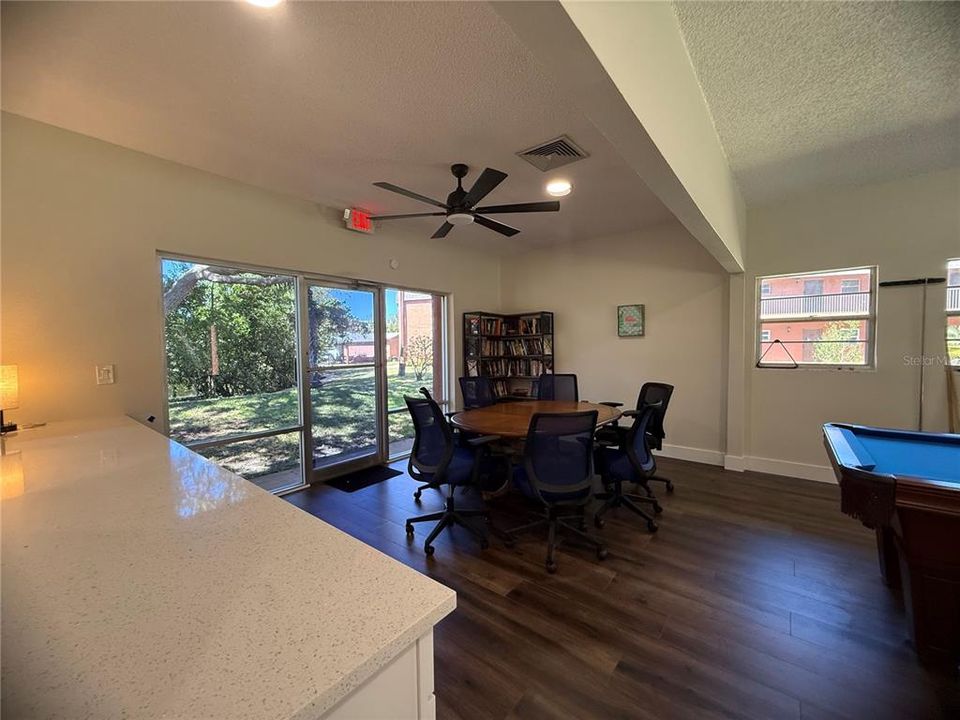 For Sale: $113,000 (1 beds, 1 baths, 700 Square Feet)