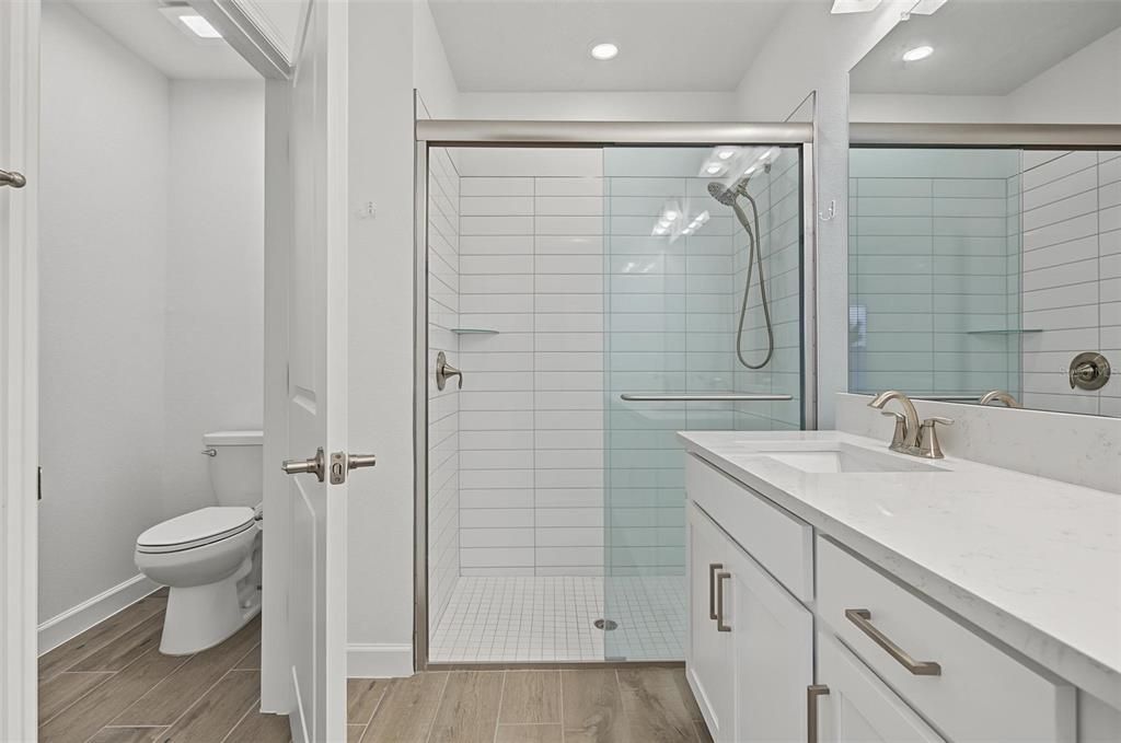 En Venta: $275,000 (2 camas, 2 baños, 1616 Pies cuadrados)