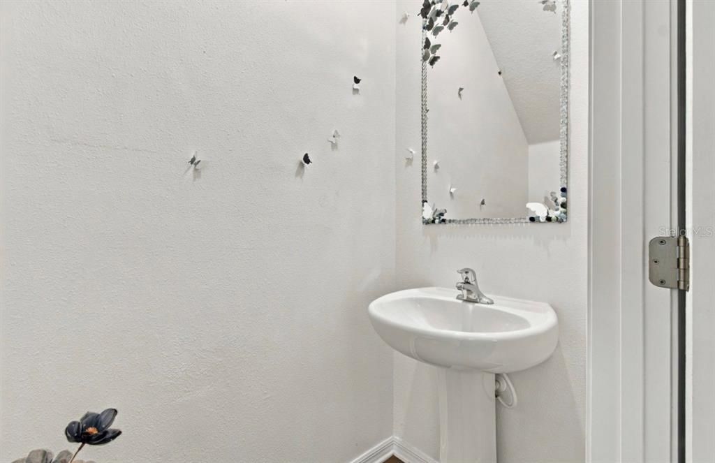 For Rent: $2,100 (2 beds, 2 baths, 1541 Square Feet)