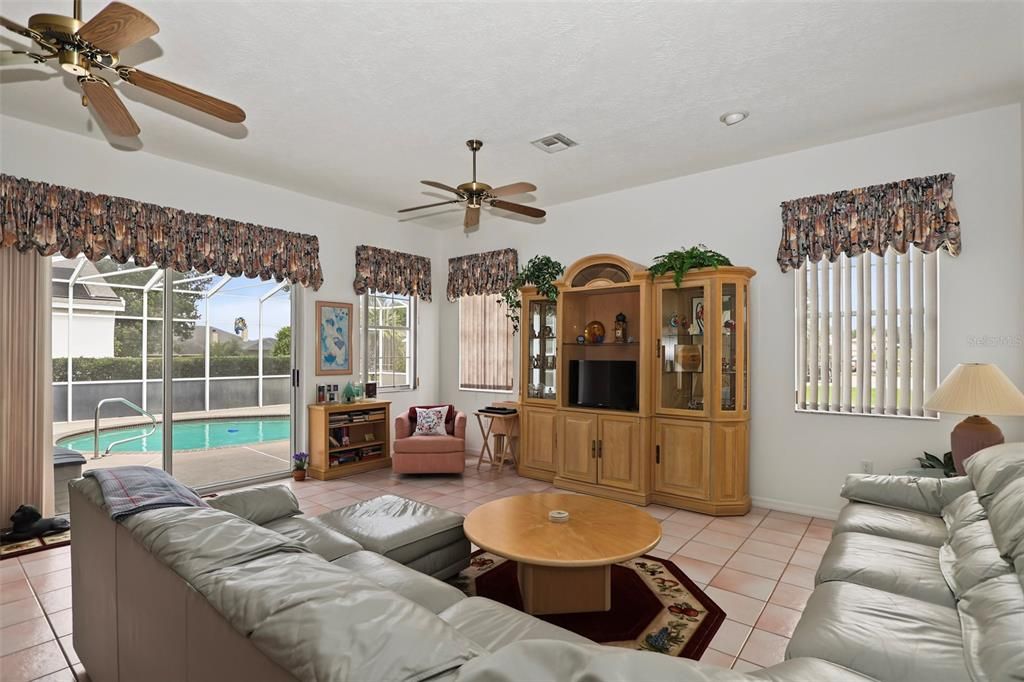 For Sale: $749,000 (3 beds, 2 baths, 2436 Square Feet)