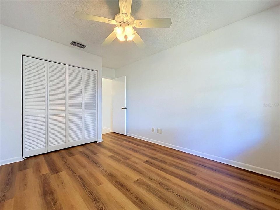 For Sale: $370,000 (3 beds, 2 baths, 1633 Square Feet)
