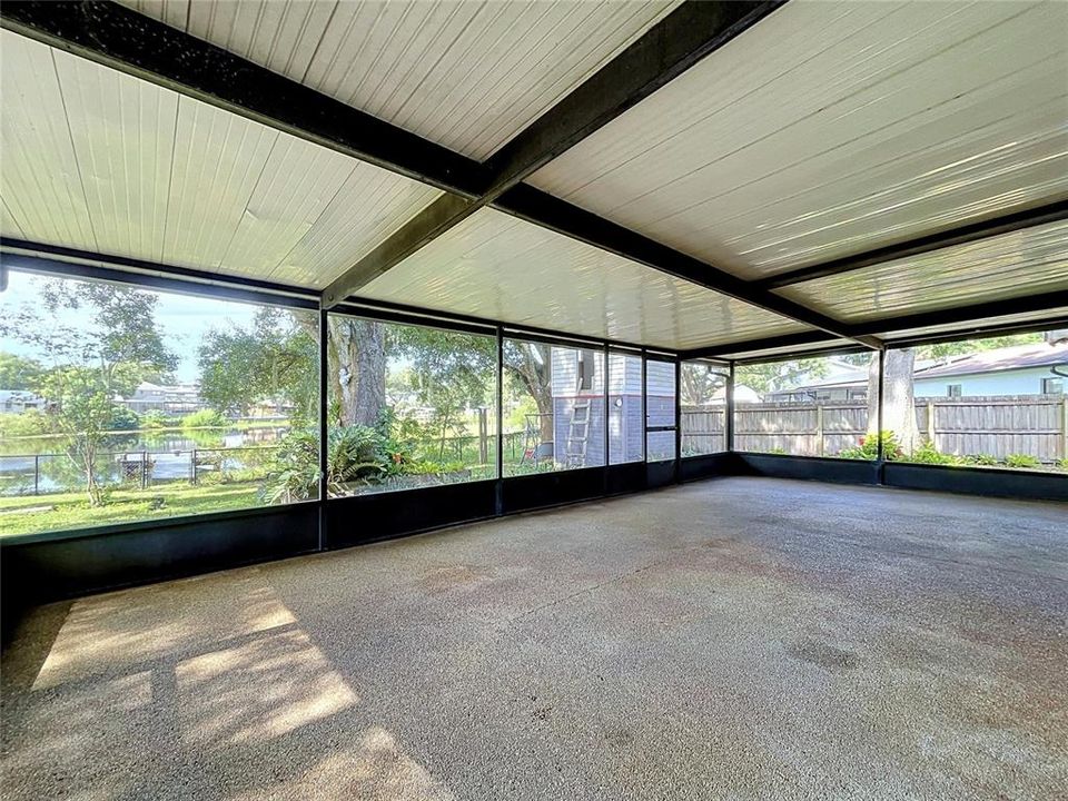 For Sale: $370,000 (3 beds, 2 baths, 1633 Square Feet)