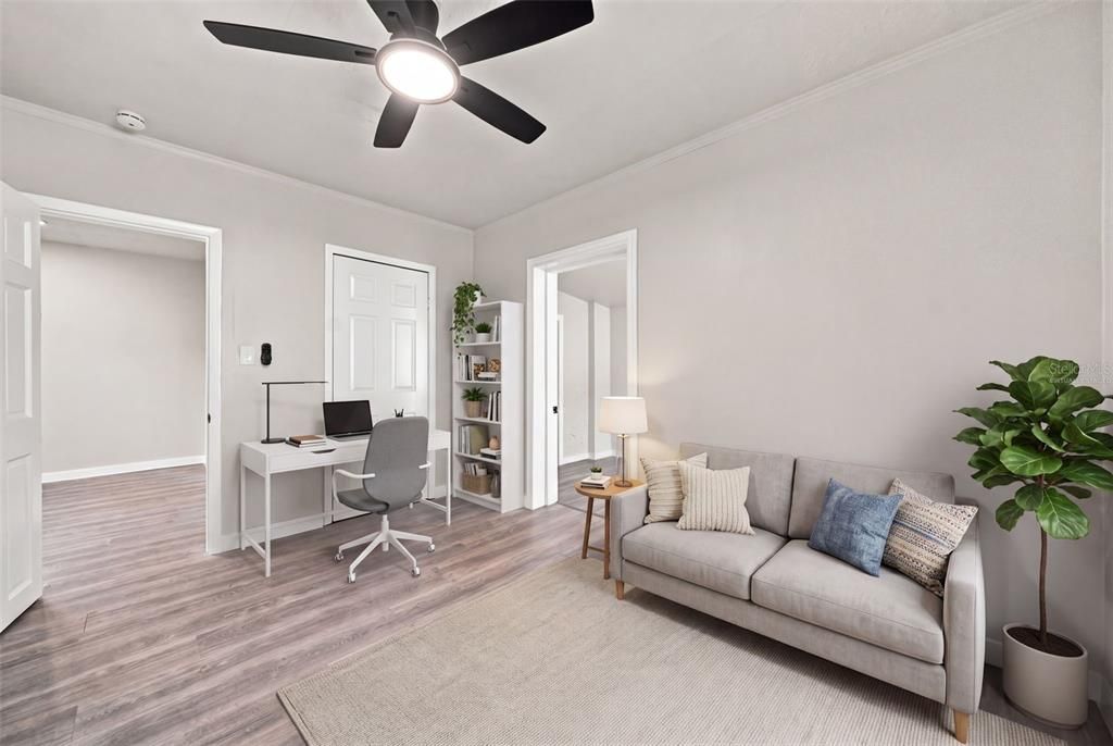 For Sale: $289,900 (3 beds, 2 baths, 921 Square Feet)