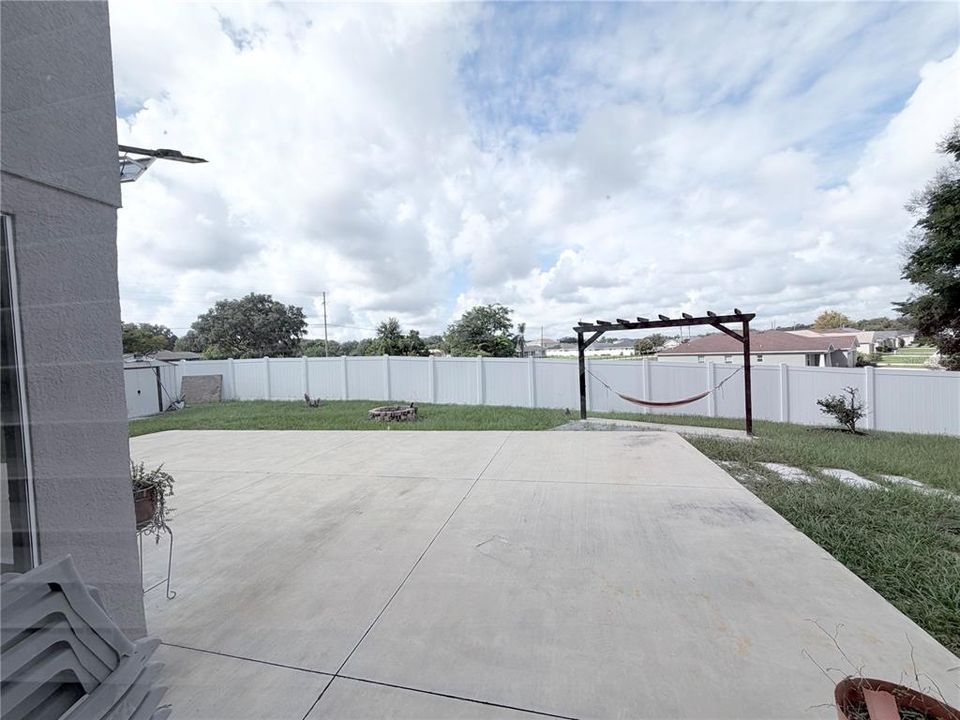 For Rent: $2,450 (3 beds, 2 baths, 1644 Square Feet)