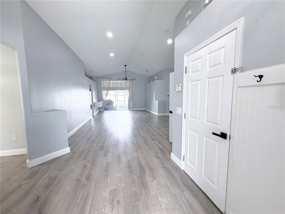 For Rent: $2,450 (3 beds, 2 baths, 1644 Square Feet)