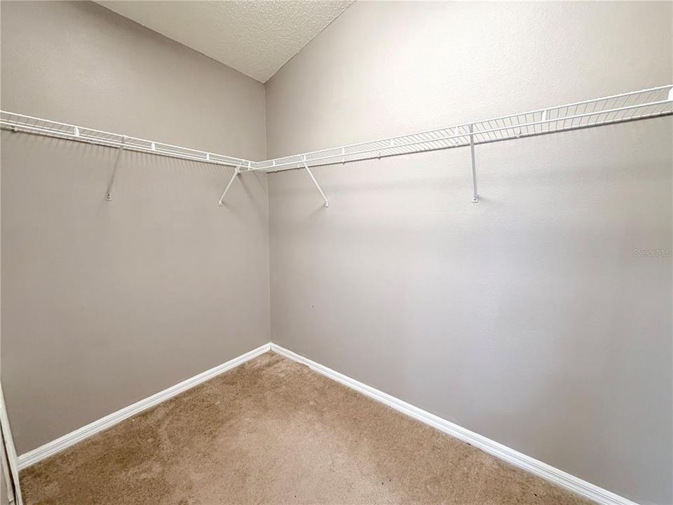 For Rent: $2,450 (3 beds, 2 baths, 1644 Square Feet)