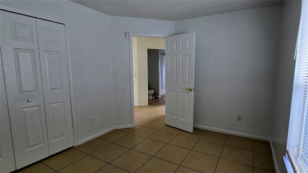 For Rent: $2,100 (3 beds, 2 baths, 1434 Square Feet)