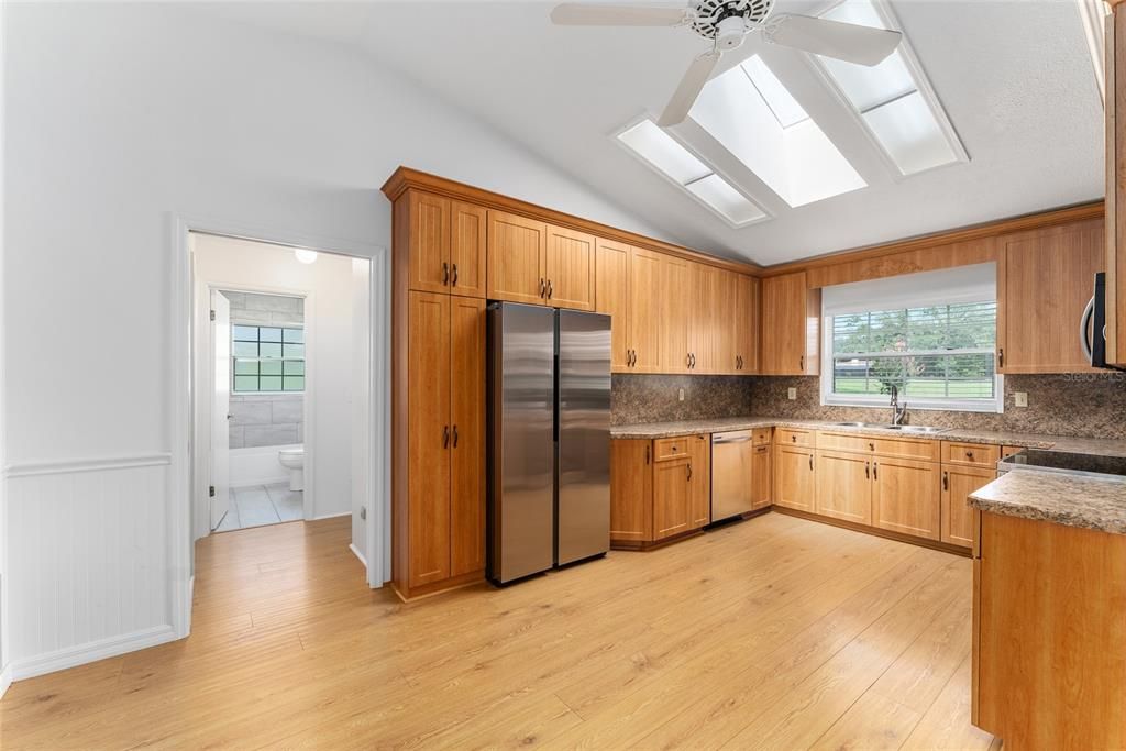 En Renta: $2,975 (3 camas, 2 baños, 1818 Pies cuadrados)
