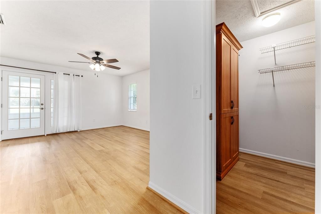 En Renta: $2,975 (3 camas, 2 baños, 1818 Pies cuadrados)