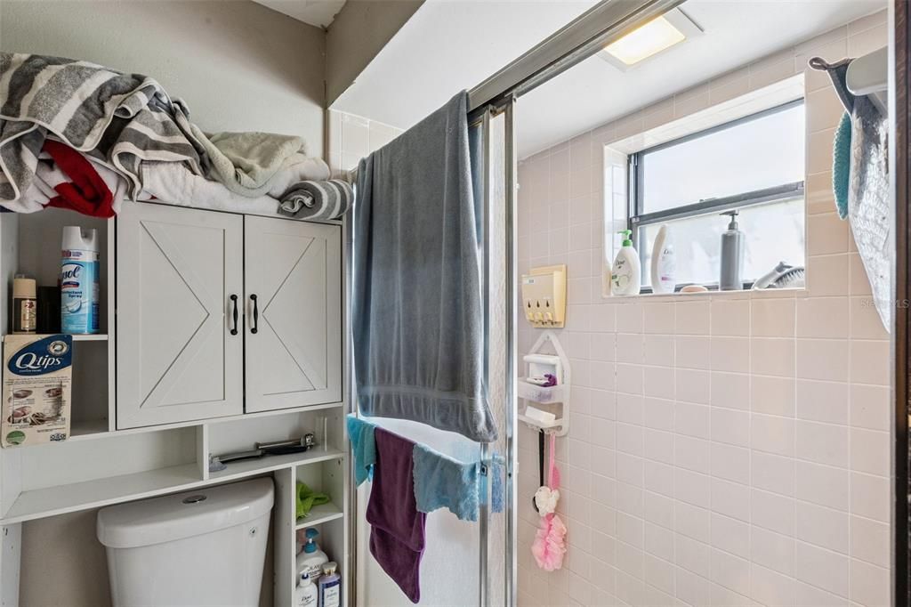 На продажу: $399,900 (3 спален, 2 ванн, 1445 Квадратных фут)