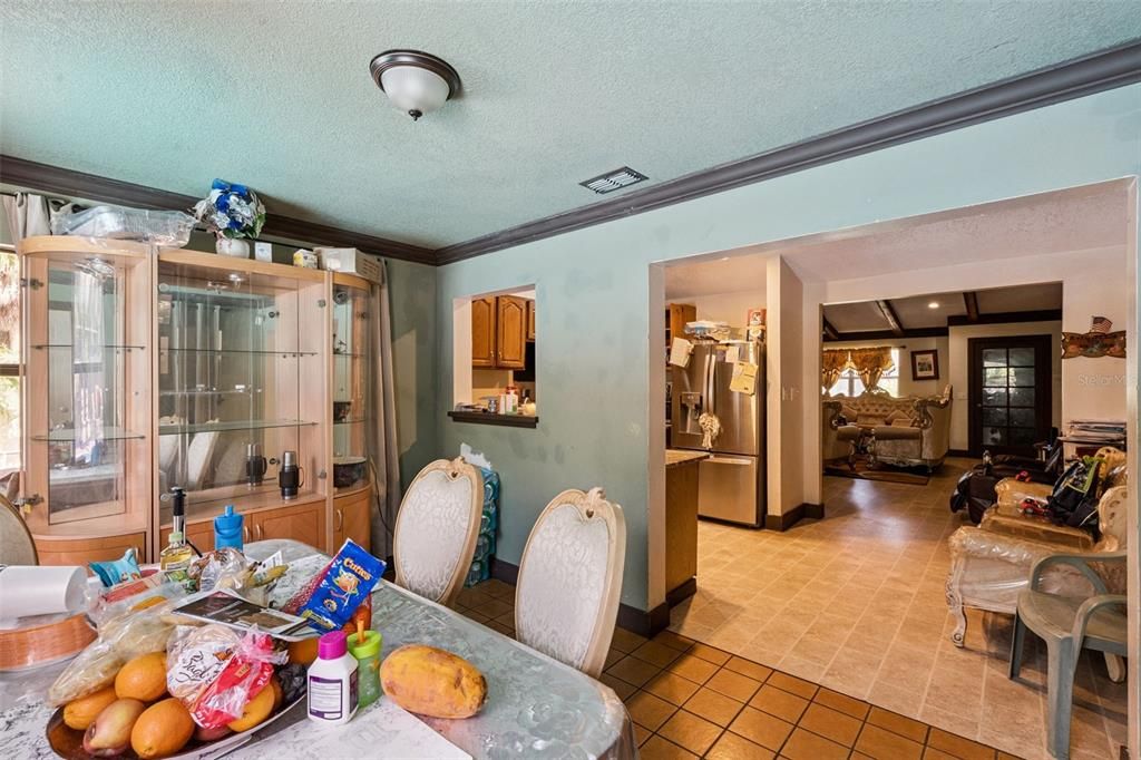 На продажу: $399,900 (3 спален, 2 ванн, 1445 Квадратных фут)
