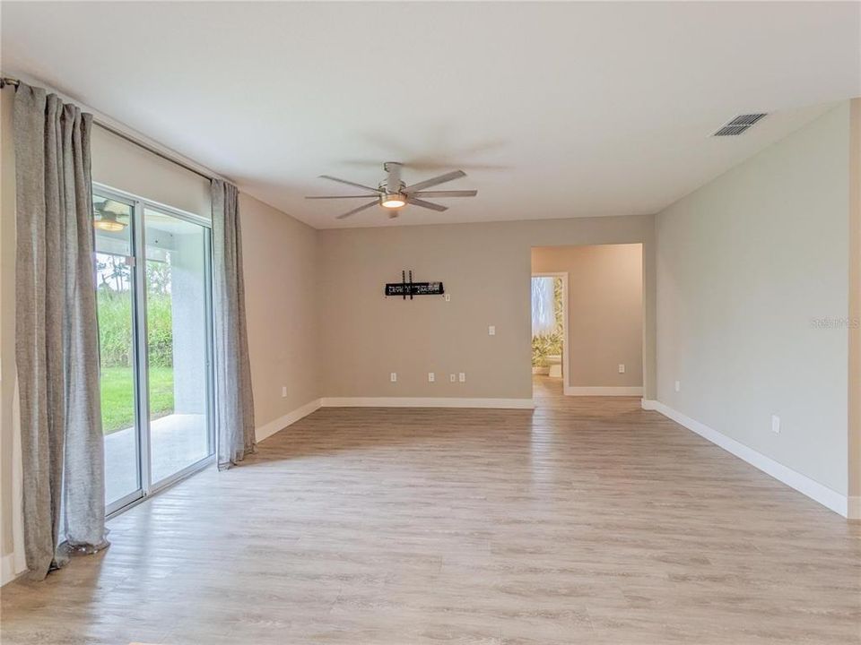 For Rent: $2,195 (3 beds, 2 baths, 1753 Square Feet)
