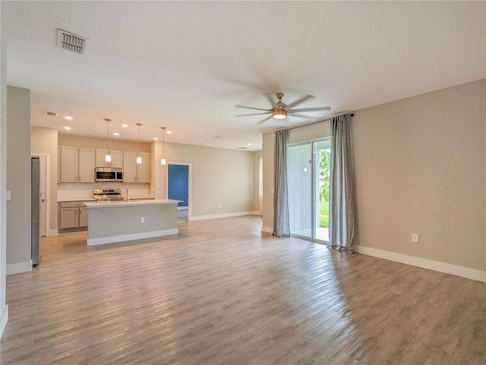 For Rent: $2,195 (3 beds, 2 baths, 1753 Square Feet)