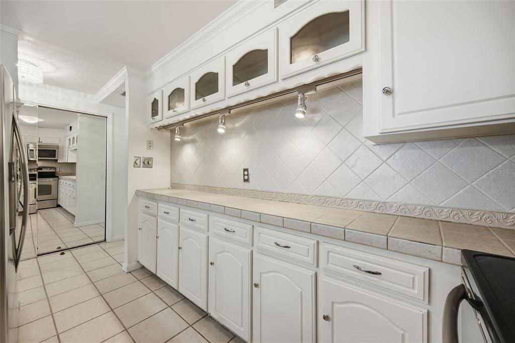 В аренду: $3,200 (2 спален, 2 ванн, 1320 Квадратных фут)