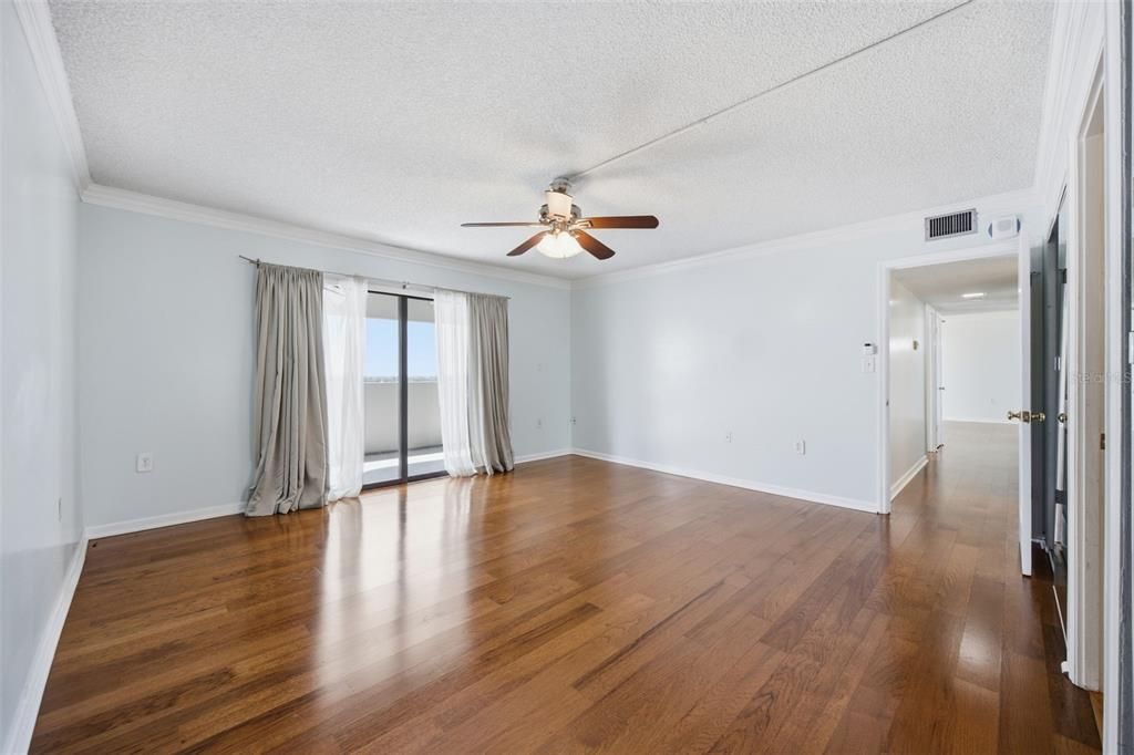 В аренду: $3,200 (2 спален, 2 ванн, 1320 Квадратных фут)