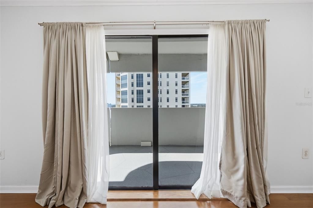 В аренду: $3,200 (2 спален, 2 ванн, 1320 Квадратных фут)