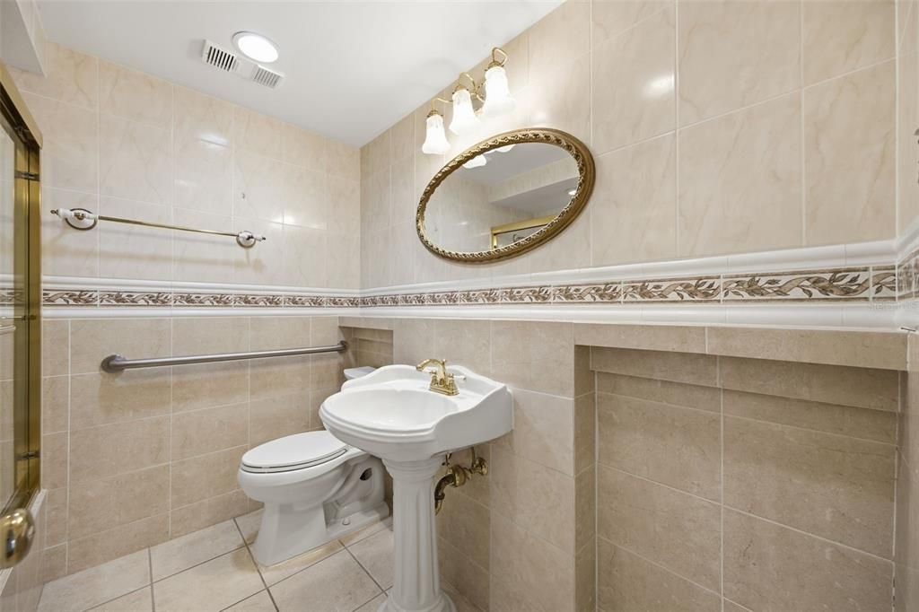В аренду: $3,200 (2 спален, 2 ванн, 1320 Квадратных фут)