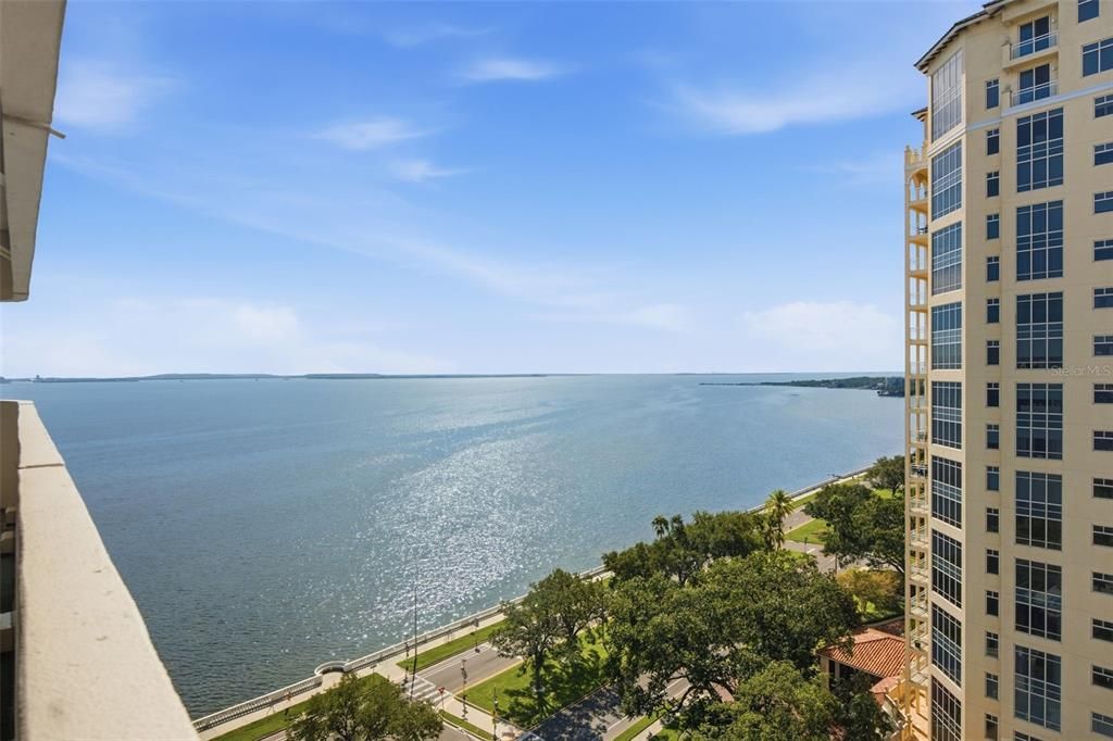 В аренду: $3,200 (2 спален, 2 ванн, 1320 Квадратных фут)