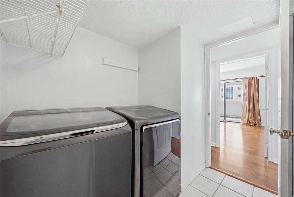 В аренду: $3,200 (2 спален, 2 ванн, 1320 Квадратных фут)