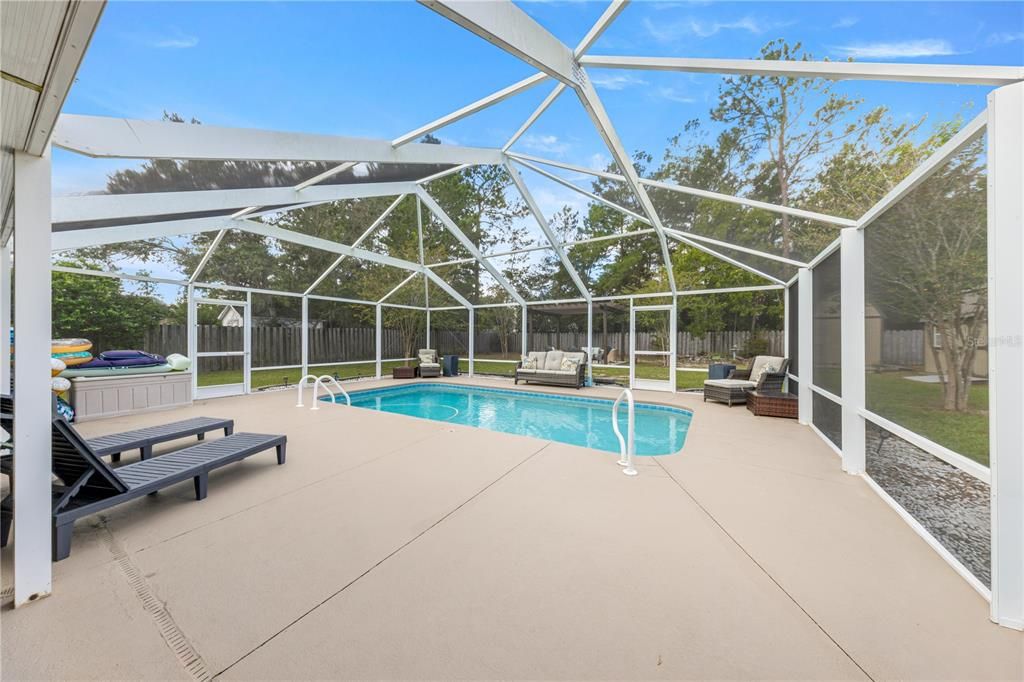 For Sale: $449,500 (3 beds, 2 baths, 2285 Square Feet)