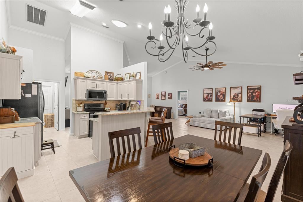 For Sale: $449,500 (3 beds, 2 baths, 2285 Square Feet)