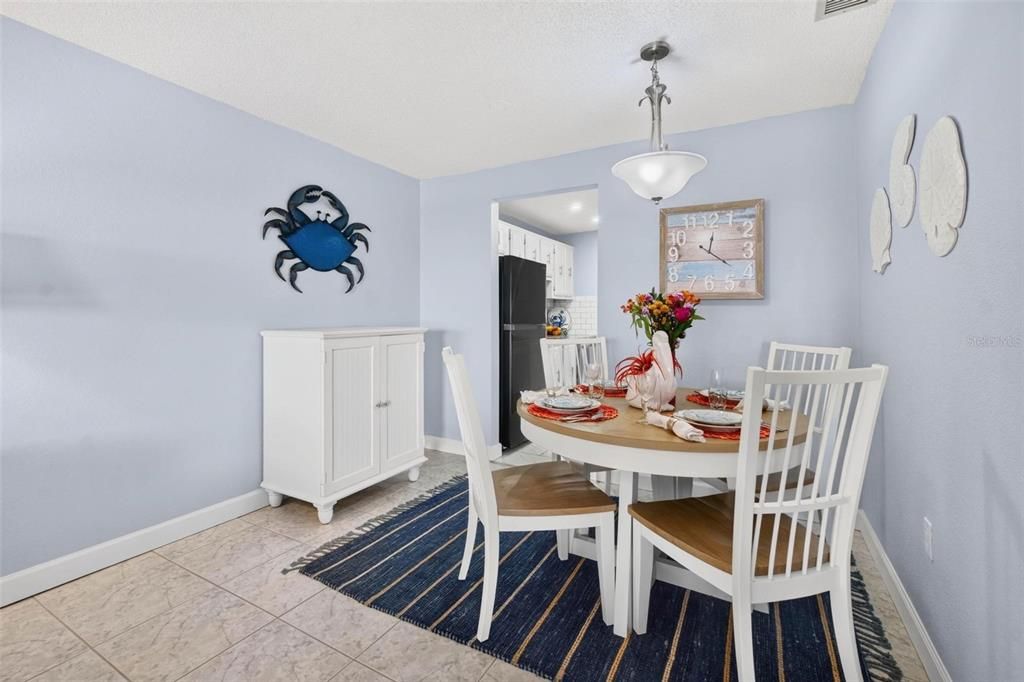 For Sale: $149,000 (2 beds, 1 baths, 1010 Square Feet)
