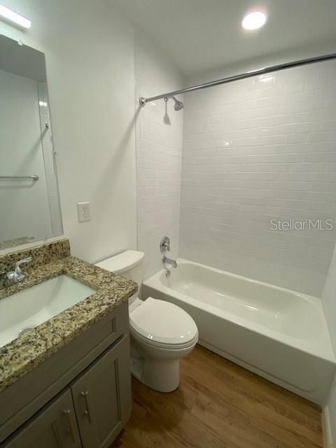 For Rent: $1,995 (2 beds, 2 baths, 968 Square Feet)
