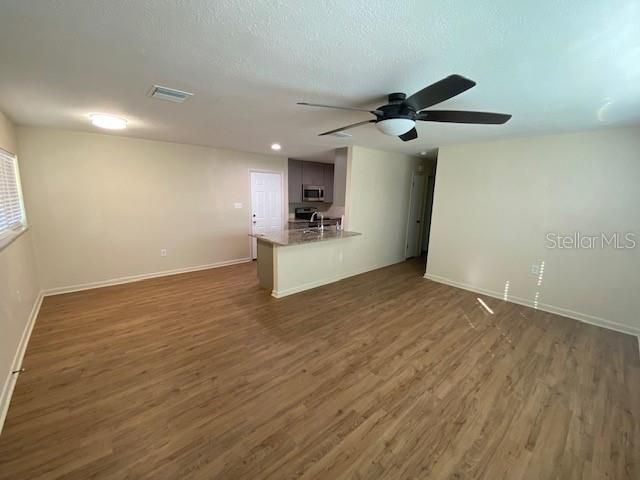 For Rent: $1,995 (2 beds, 2 baths, 968 Square Feet)