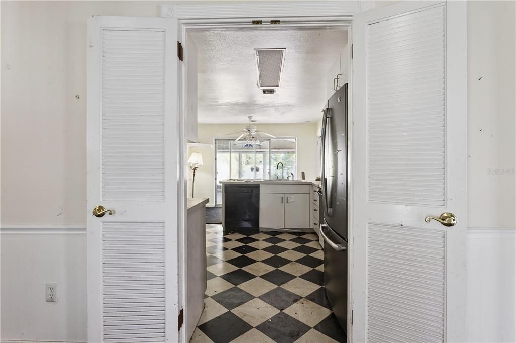 For Sale: $499,900 (3 beds, 3 baths, 2752 Square Feet)