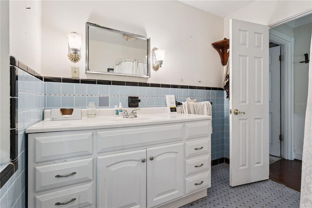 For Sale: $499,900 (3 beds, 3 baths, 2752 Square Feet)