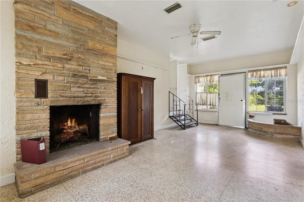 For Sale: $499,900 (3 beds, 3 baths, 2752 Square Feet)