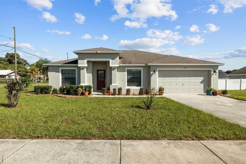 For Sale: $289,900 (3 beds, 2 baths, 1708 Square Feet)