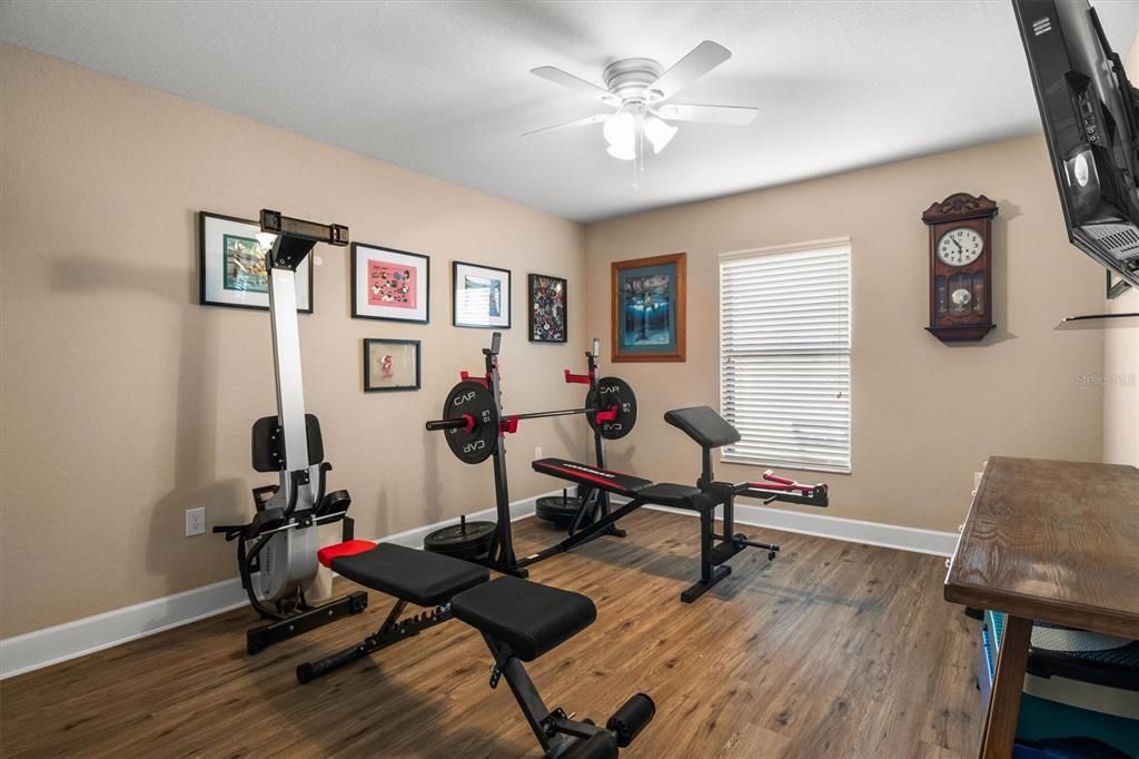 For Sale: $289,900 (3 beds, 2 baths, 1708 Square Feet)