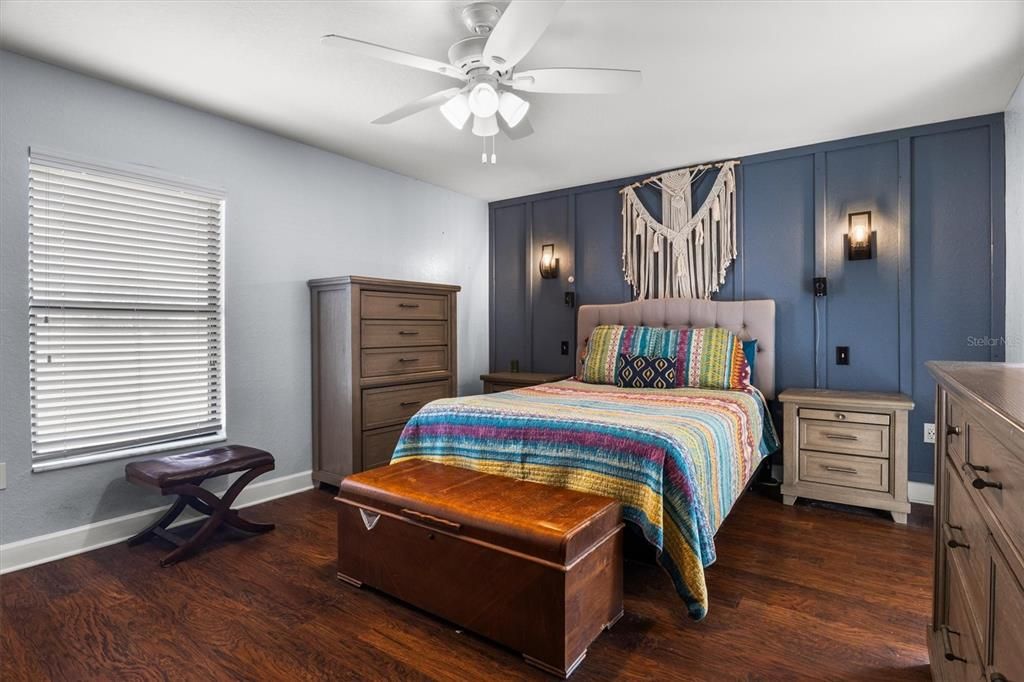 For Sale: $289,900 (3 beds, 2 baths, 1708 Square Feet)