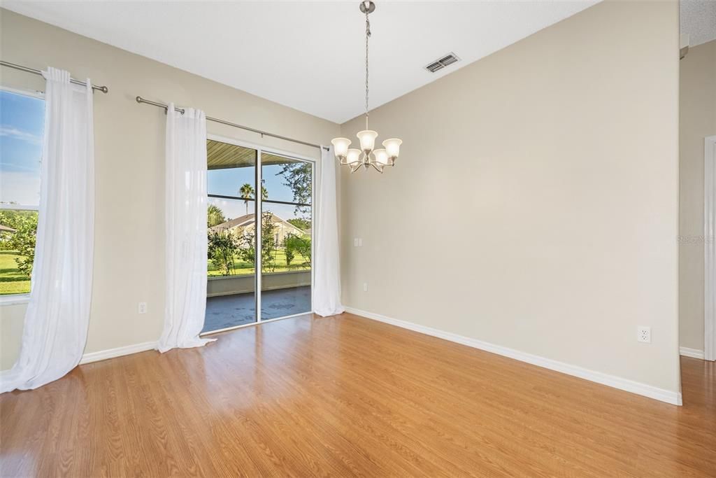 For Sale: $349,900 (3 beds, 2 baths, 1922 Square Feet)