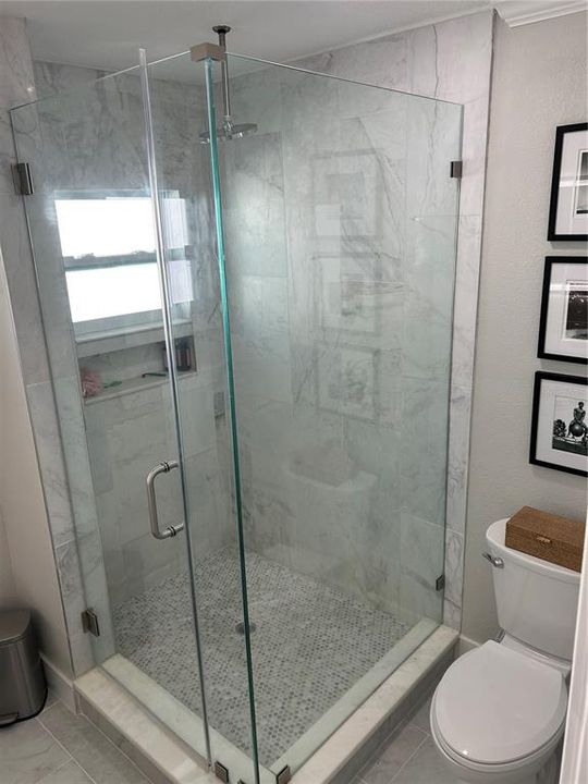 For Sale: $925,000 (2 beds, 1 baths, 1300 Square Feet)