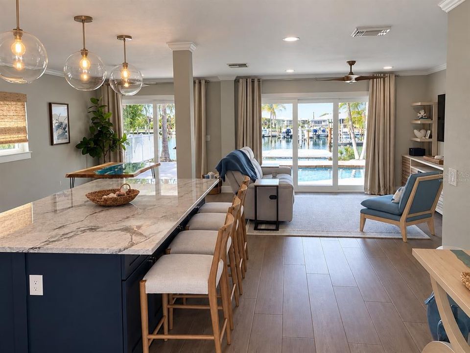For Sale: $925,000 (2 beds, 1 baths, 1300 Square Feet)