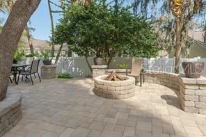For Sale: $399,999 (3 beds, 2 baths, 1976 Square Feet)