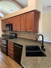 For Sale: $399,999 (3 beds, 2 baths, 1976 Square Feet)