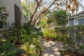 For Sale: $399,999 (3 beds, 2 baths, 1976 Square Feet)