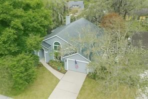 For Sale: $399,999 (3 beds, 2 baths, 1976 Square Feet)