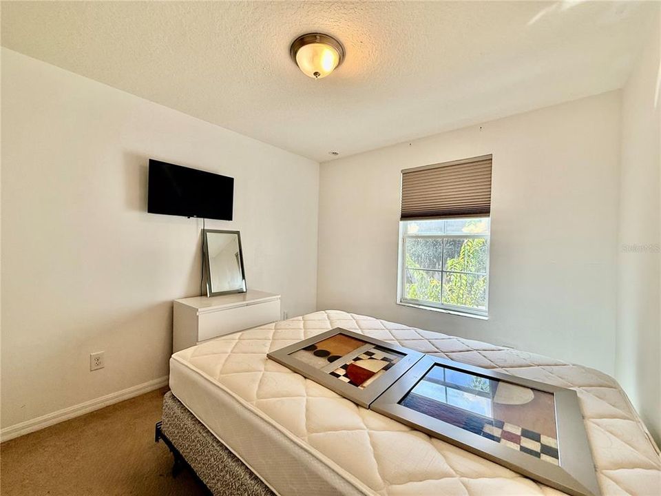 В аренду: $2,600 (3 спален, 2 ванн, 1295 Квадратных фут)