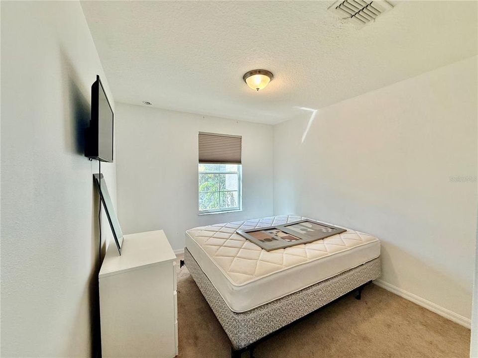 В аренду: $2,600 (3 спален, 2 ванн, 1295 Квадратных фут)